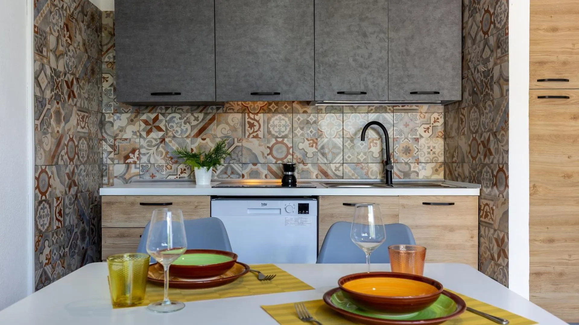 Almar Holiday House Quartu SantʼElena Italien